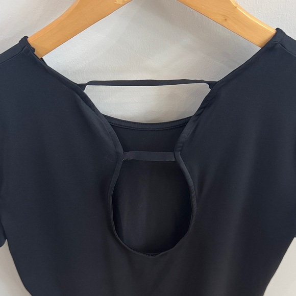 Under Armour Women's Jet Black Short Sleeve Top - Picture 3 of 4